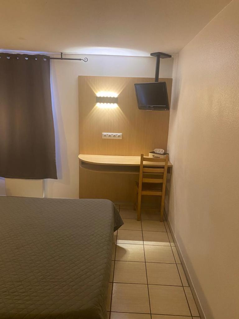 Confort Hotel Montgeron المظهر الخارجي الصورة